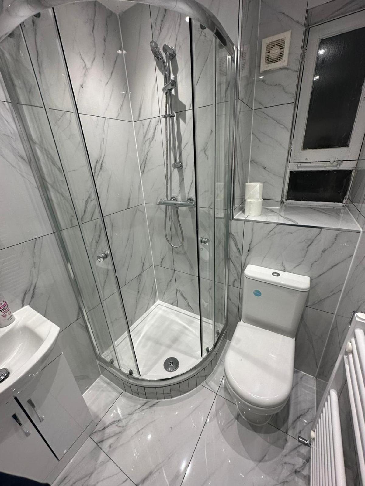 3 Bedroom King Cross Station City Centre 런던 외부 사진