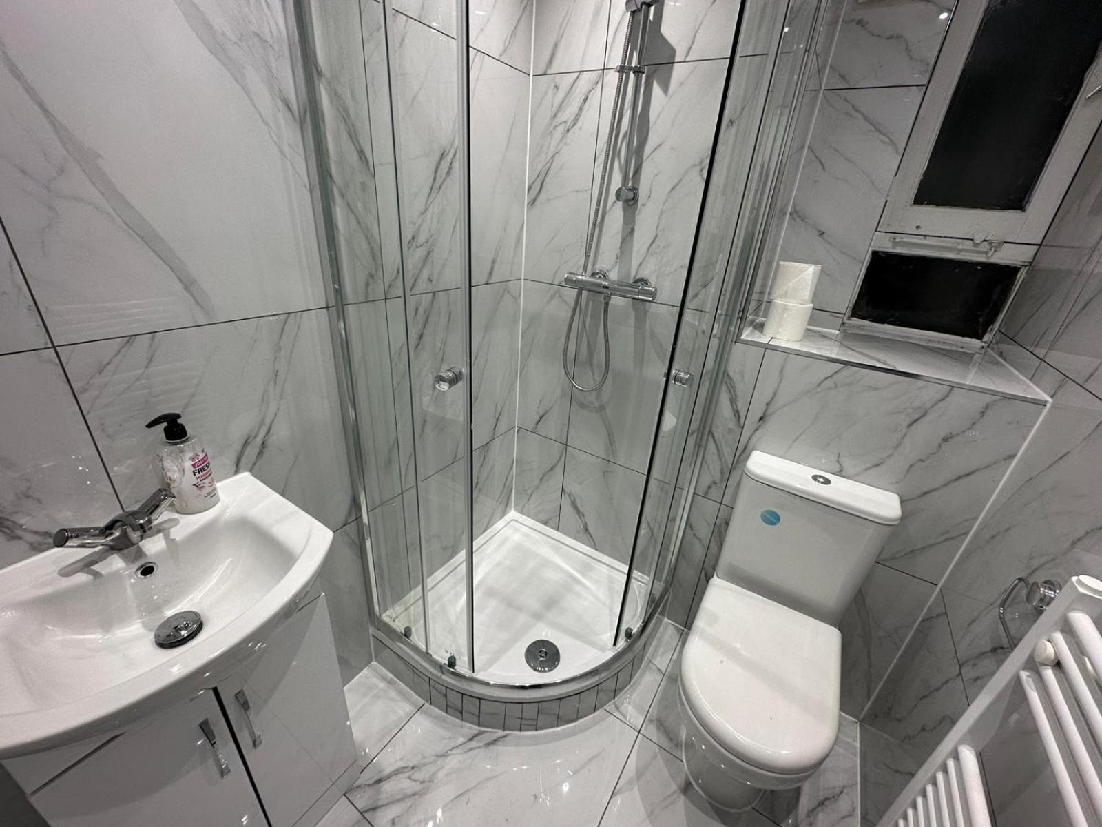 3 Bedroom King Cross Station City Centre 런던 외부 사진
